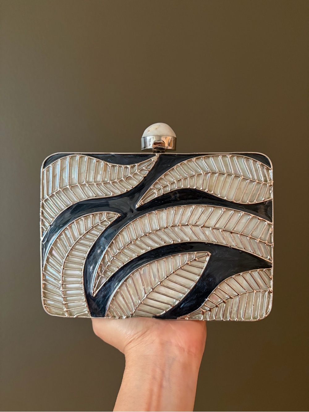 Black and Cream Leaf-Pattern Evening Clutch